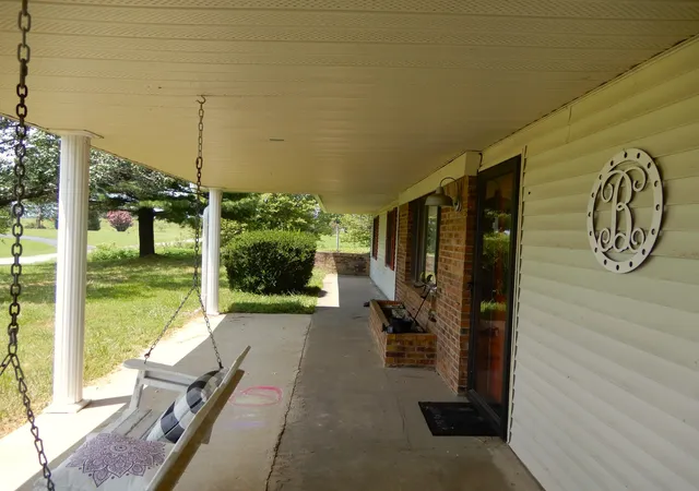 Photo 2 of Single family home for sale at 1875 State Route 384, Mayfield, KY 42066 | MLS# 26019260 | Listing updated on 2026-09-14