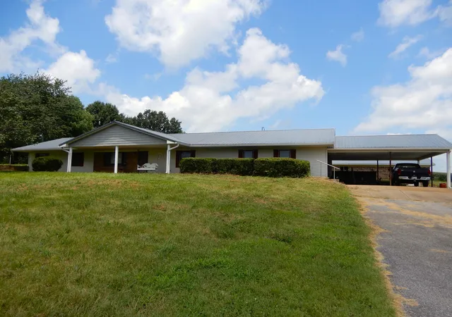 Photo 2 of Single family home for sale at 1875 State Route 384, Mayfield, KY 42066 | MLS# 26019260 | Listing updated on 2026-09-14