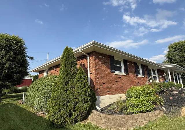 Photo 4 of Sale Pending at 528 Estes Dr, Winchester, KY 40391 | MLS# 26018492 | Listing updated on 2026-10-05