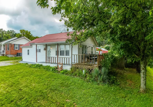 Photo 3 of Single family home for sale at 25 Terry Rd, Stanford, KY 40484 | MLS# 26019116 | Listing updated on 2026-08-20