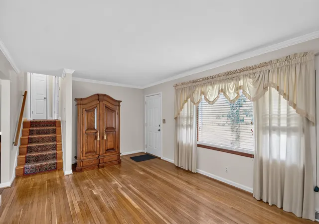 Photo 3 of Sale Pending at 1041 Camellia Dr, Lexington, KY 40504 | MLS# 26018594 | Listing updated on 2026-10-13