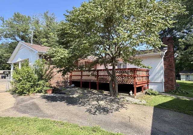 Photo 3 of Single family home for sale at 5830 Merrydale Dr, Paducah, KY 42003 | MLS# 26018553 | Listing updated on 2026-08-25