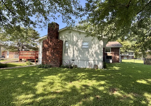 Photo 4 of Single family home for sale at 5830 Merrydale Dr, Paducah, KY 42003 | MLS# 26018553 | Listing updated on 2026-08-25