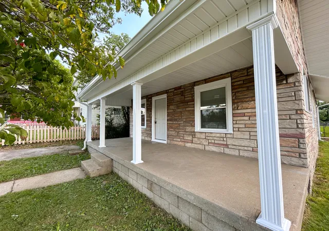 Photo 3 of Sale Pending at 436 Price Rd, Lexington, KY 40508 | MLS# 26018818 | Listing updated on 2026-09-16
