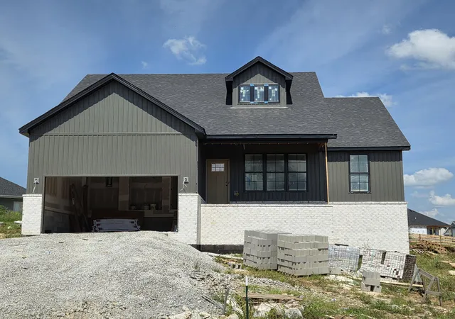 Photo 2 of Single family home for sale at 317 Krauss Dr, Nicholasville, KY 40356 | MLS# 26018634 | Listing updated on 2026-09-07