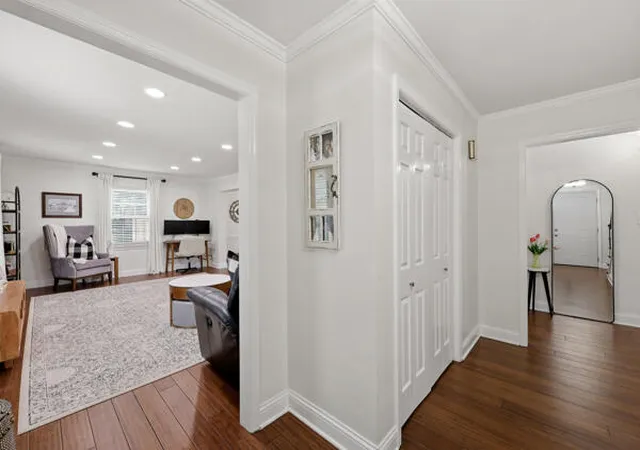 Photo 4 of Single family home for sale at 933 Witthuhn Way, Lexington, KY 40503 | MLS# 26018631 | Listing updated on 2026-09-03