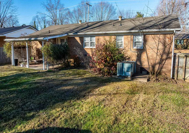 Photo 4 of Single family home for sale at 411 Hershey Dr, Hopkinsville, KY 42240 | MLS# 26018720 | Listing updated on 2026-07-16
