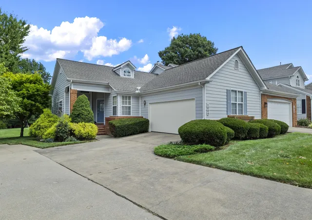 Photo 1 of Sale Pending at 1044 Griffin Gate Dr, Lexington, KY 40511 | MLS# 26019864 | Listing updated on 2026-10-14