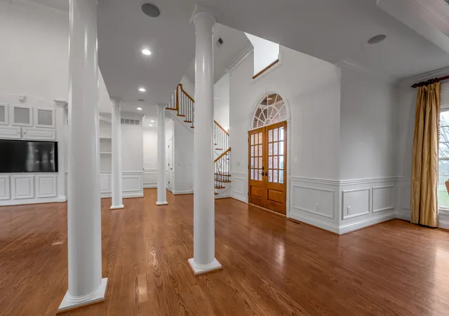 Photo 3 of Single family home for sale at 1056 High Point Dr, Nicholasville, KY 40356 | MLS# 26020099 | Listing updated on 2026-09-15