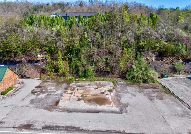 Photo 3 of Land for sale at 629 Prestonsburg St, West Liberty, KY 41472 | MLS# 26019286 | Listing updated on 2026-07-21