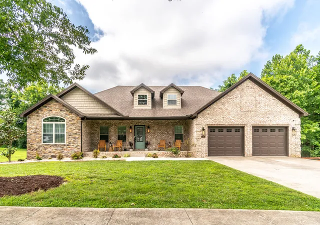 Single family home for sale at 298 Waco Hts, Waco, KY 40385 | MLS# 26019309