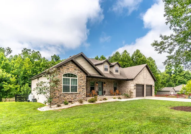 Photo 2 of Single family home for sale at 298 Waco Hts, Waco, KY 40385 | MLS# 26019309 | Listing updated on 2026-09-15