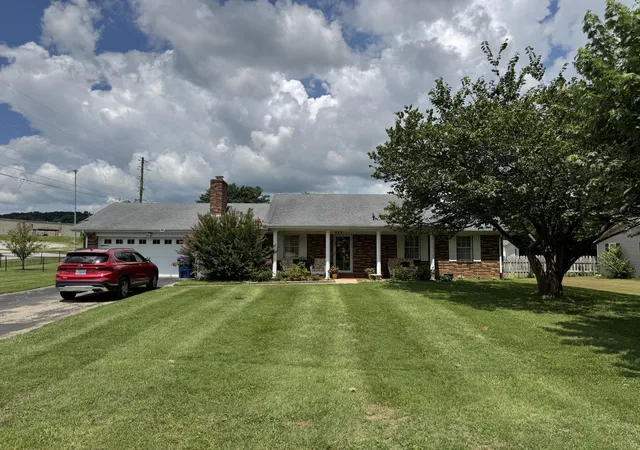 Photo 1 of Single family home for sale at 755 Barnesburg Rd, Somerset, KY 42503 | MLS# 26018698 | Listing updated on 2026-07-16