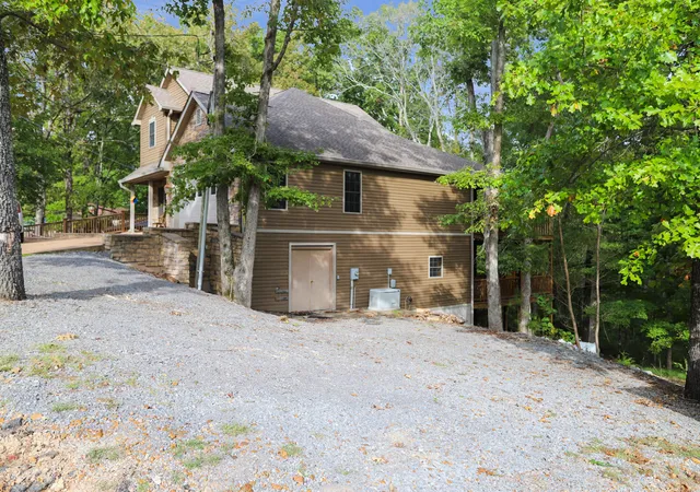 Photo 2 of Single family home for sale at 1386 Boatwright Trl, Murray, KY 42071 | MLS# 26018725 | Listing updated on 2026-07-16