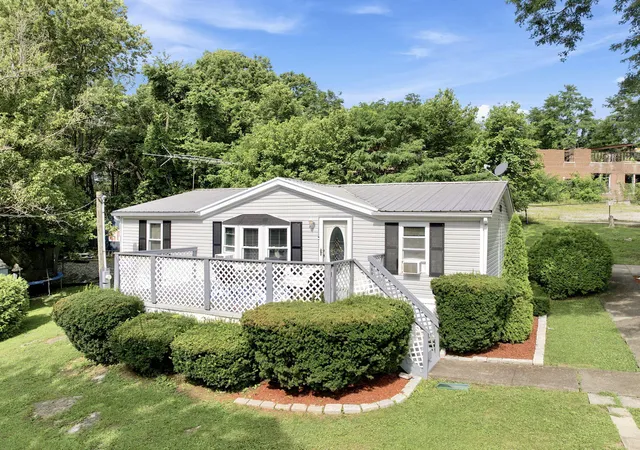 Photo 1 of Single family home for sale at 203 College St, Sadieville, KY 40370 | MLS# 26018728 | Listing updated on 2026-08-21