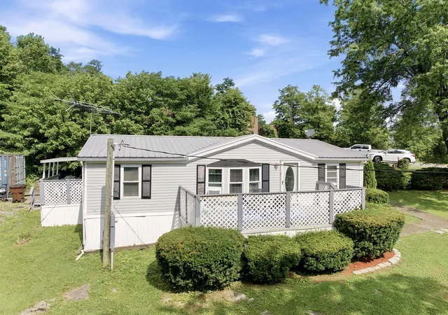 Photo 2 of Single family home for sale at 203 College St, Sadieville, KY 40370 | MLS# 26018728 | Listing updated on 2026-08-21