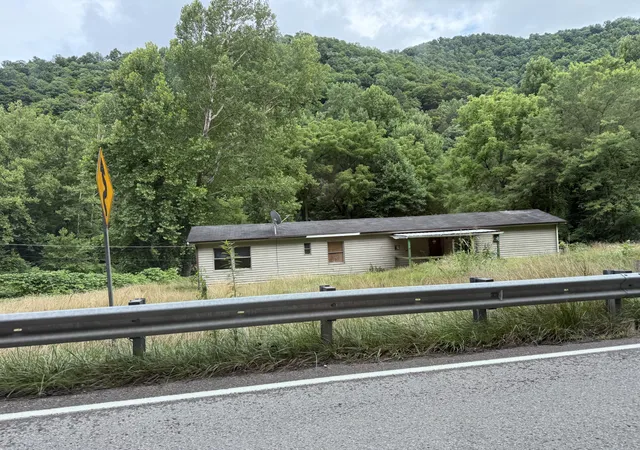 Photo 1 of Sale Pending at 15872 Kentucky 38, Evarts, KY 40828 | MLS# 26018722 | Listing updated on 2026-08-01
