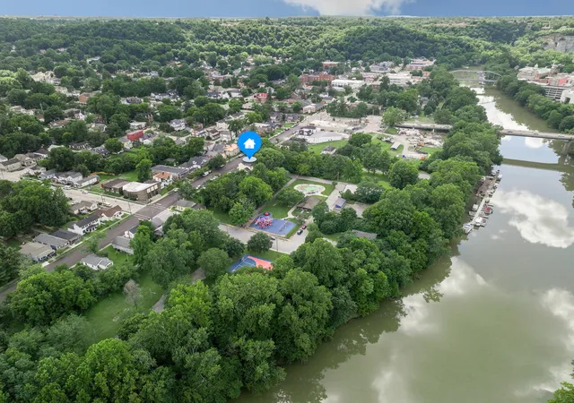 Photo 2 of Sale Pending at 218 E 2nd Street, Frankfort, KY 40601 | MLS# 26018834 | Listing updated on 2026-09-28