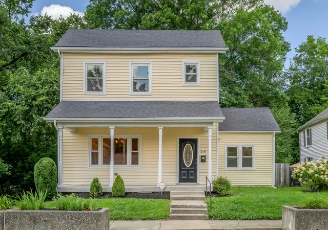 Photo 3 of Sale Pending at 218 E 2nd Street, Frankfort, KY 40601 | MLS# 26018834 | Listing updated on 2026-09-28