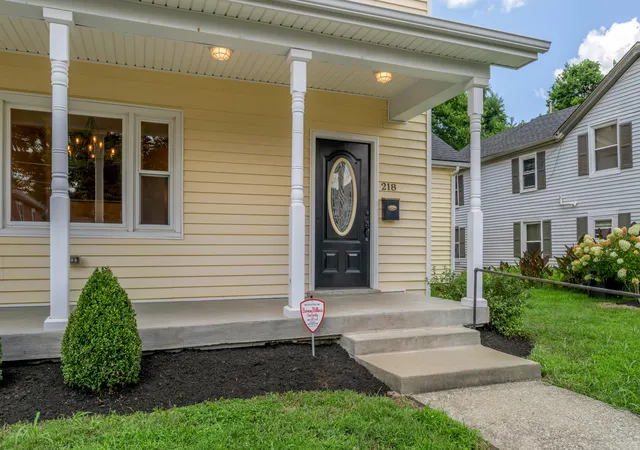 Photo 3 of Sale Pending at 218 E 2nd Street, Frankfort, KY 40601 | MLS# 26018834 | Listing updated on 2026-09-28