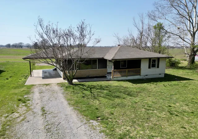 Photo 2 of Single family home for sale at 16155 Us 45, Water Valley, KY 42085 | MLS# 26018742 | Listing updated on 2026-08-19