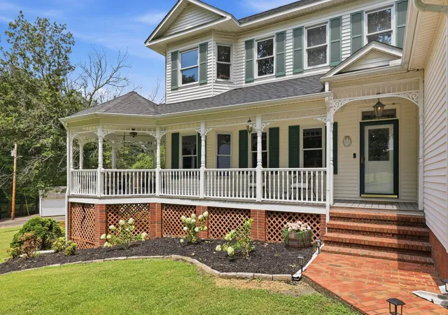 Photo 3 of Single family home for sale at 504 Hay Market Cor Rd, Mayfield, KY 42066 | MLS# 26019204 | Listing updated on 2026-08-06