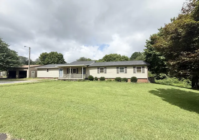 Photo 1 of Single family home for sale at 468 E Court St, Bardwell, KY 42023 | MLS# 26019213 | Listing updated on 2026-07-20