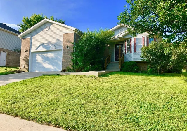 Photo 1 of Single family home for sale at 1025 Elizabeth Dr, Richmond, KY 40475 | MLS# 26018791 | Listing updated on 2026-09-13