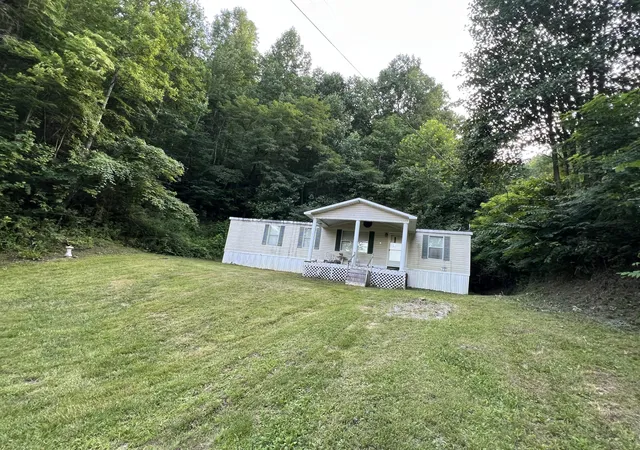 Photo 2 of Single family home for sale at 697 Hampton Cemetery Rd, Girdler, KY 40943 | MLS# 26018799 | Listing updated on 2026-08-18