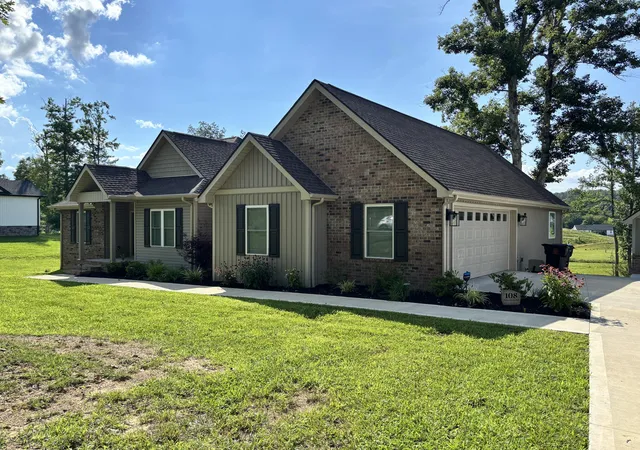 Photo 3 of Sale Pending at 108 Twin Ponds Rd, Corbin, KY 40701 | MLS# 26018794 | Listing updated on 2026-09-08