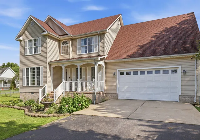 Photo 3 of Single family home for sale at 127 Gale Ln, Calvert City, KY 42029 | MLS# 26021233 | Listing updated on 2026-08-06