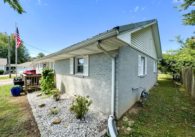 Photo 3 of Single family home for sale at 103 Fletcher Dr, London, KY 40741 | MLS# 26018796 | Listing updated on 2026-07-17