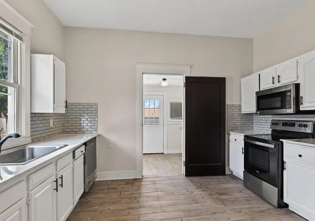 Photo 3 of Single family home for sale at 1011 Queen St, Danville, KY 40422 | MLS# 26019230 | Listing updated on 2026-08-24