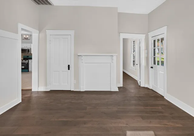 Photo 3 of Single family home for sale at 1220 W Walnut St, Danville, KY 40422 | MLS# 26018956 | Listing updated on 2026-09-24