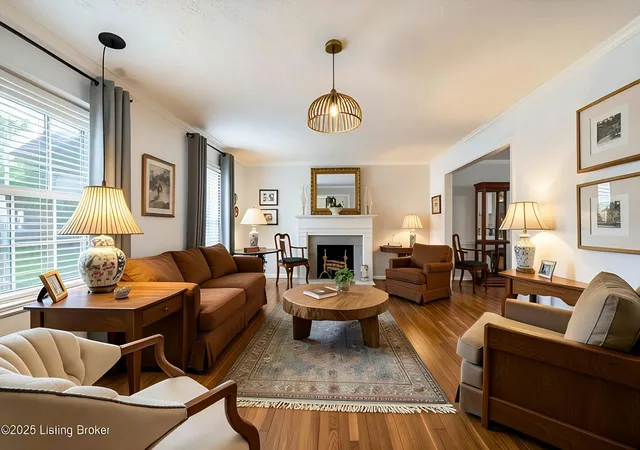 Photo 1 of Sale Pending at 3433 Lansdowne Dr, Lexington, KY 40517 | MLS# 26018837 | Listing updated on 2026-08-03