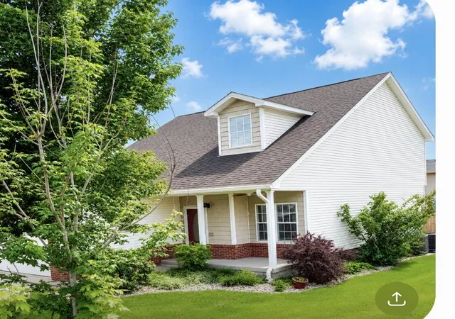 Photo 2 of Single family home for sale at 201 Christa Ln, Nicholasville, KY 40356 | MLS# 26019061 | Listing updated on 2026-09-07