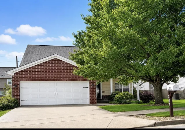 Photo 3 of Single family home for sale at 201 Christa Ln, Nicholasville, KY 40356 | MLS# 26019061 | Listing updated on 2026-09-07