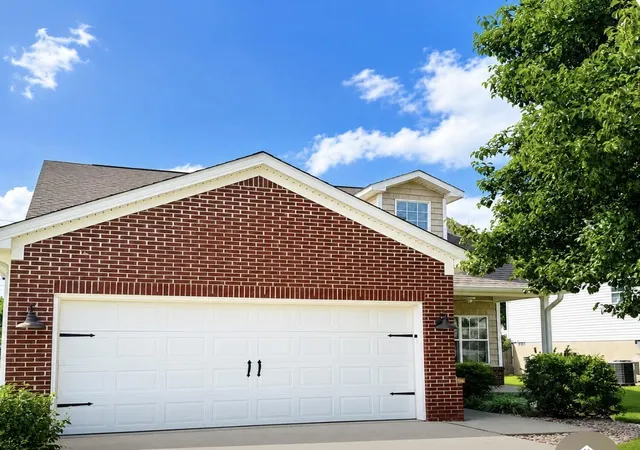 Photo 3 of Single family home for sale at 201 Christa Ln, Nicholasville, KY 40356 | MLS# 26019061 | Listing updated on 2026-09-07