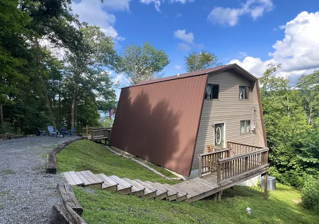 Photo 1 of Sale Pending at 1023 Harbor Springs Rd, Jamestown, KY 42629 | MLS# 26018908 | Listing updated on 2026-08-23