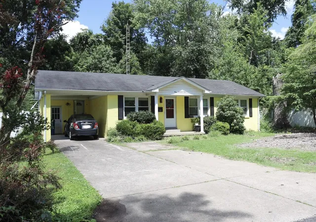 Photo 1 of Single family home for sale at 309 Brand St, Mayfield, KY 42066 | MLS# 26018840 | Listing updated on 2026-07-17