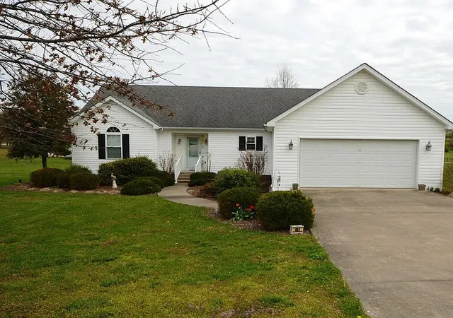 Photo 1 of Single family home for sale at 451 Bellaire Dr, Harrodsburg, KY 40330 | MLS# 26018969 | Listing updated on 2026-08-31