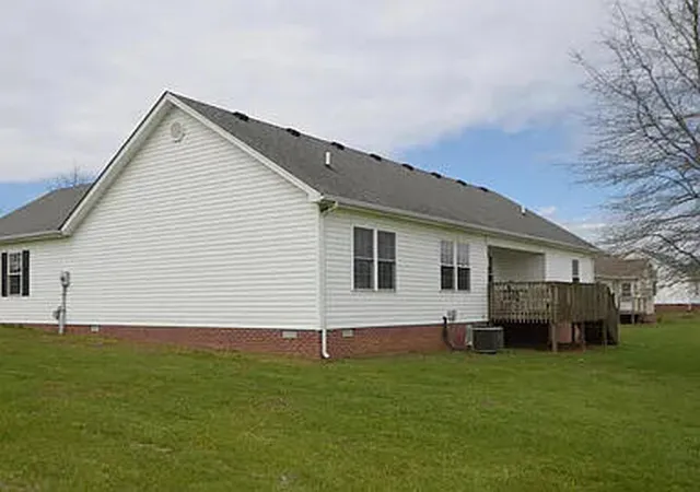 Photo 2 of Single family home for sale at 451 Bellaire Dr, Harrodsburg, KY 40330 | MLS# 26018969 | Listing updated on 2026-08-31