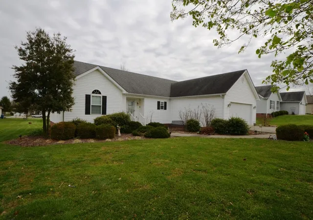 Photo 4 of Single family home for sale at 451 Bellaire Dr, Harrodsburg, KY 40330 | MLS# 26018969 | Listing updated on 2026-08-31