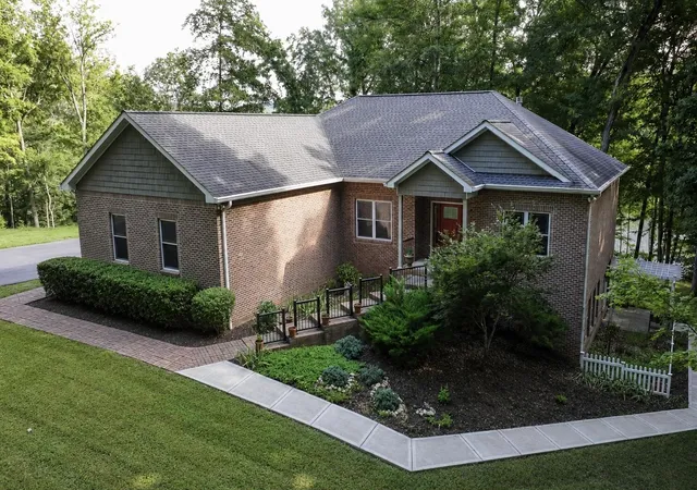 Photo 1 of Single family home for sale at 172 Periwinkle Hl Rd, Cadiz, KY 42211 | MLS# 26019000 | Listing updated on 2026-07-27