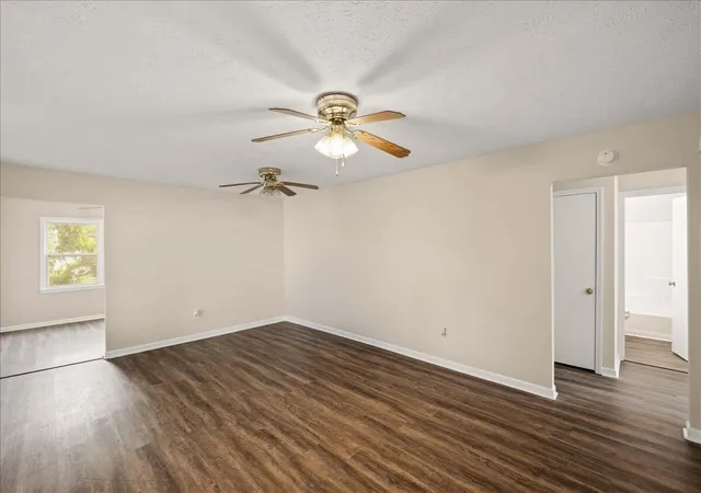 Photo 3 of Sale Pending at 230 Donalynn Dr, Frankfort, KY 40601 | MLS# 26018971 | Listing updated on 2026-09-29