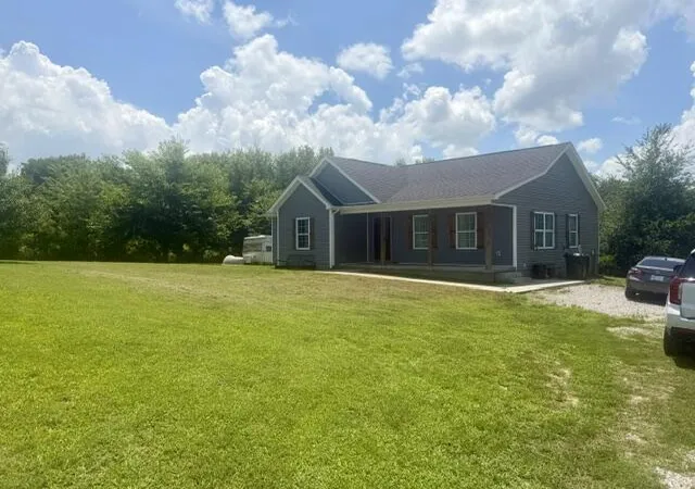Photo 2 of House for sale at 129 Terry Bastin Rd, Hardyville, KY 42746 | MLS# 26019155 | Listing updated on 2026-10-19