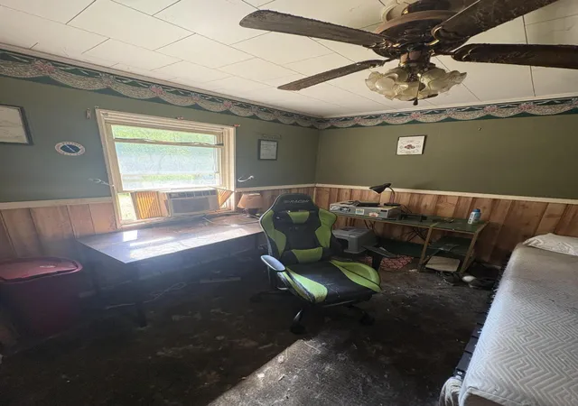 Photo 4 of Single family home for sale at 403 Woodland Dr, Cadiz, KY 42211 | MLS# 26018921 | Listing updated on 2026-08-27