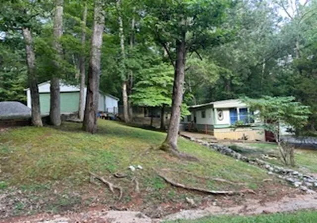 Photo 2 of Sale Pending at 925 Rockcastle Lakeshore Dr, Cadiz, KY 42211 | MLS# 26020040 | Listing updated on 2026-09-14