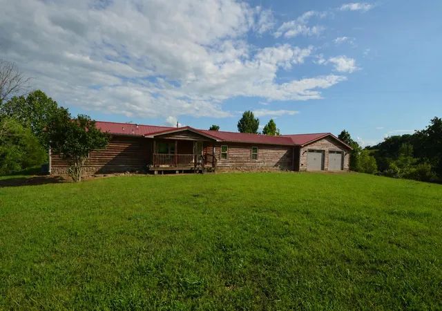 Photo 2 of Sale Pending at 130 Manns Rd, Harrodsburg, KY 40330 | MLS# 26018913 | Listing updated on 2026-07-25