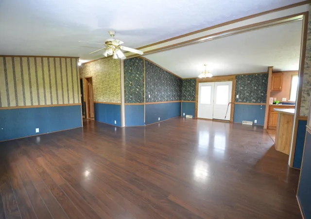 Photo 3 of Sale Pending at 130 Manns Rd, Harrodsburg, KY 40330 | MLS# 26018913 | Listing updated on 2026-07-25